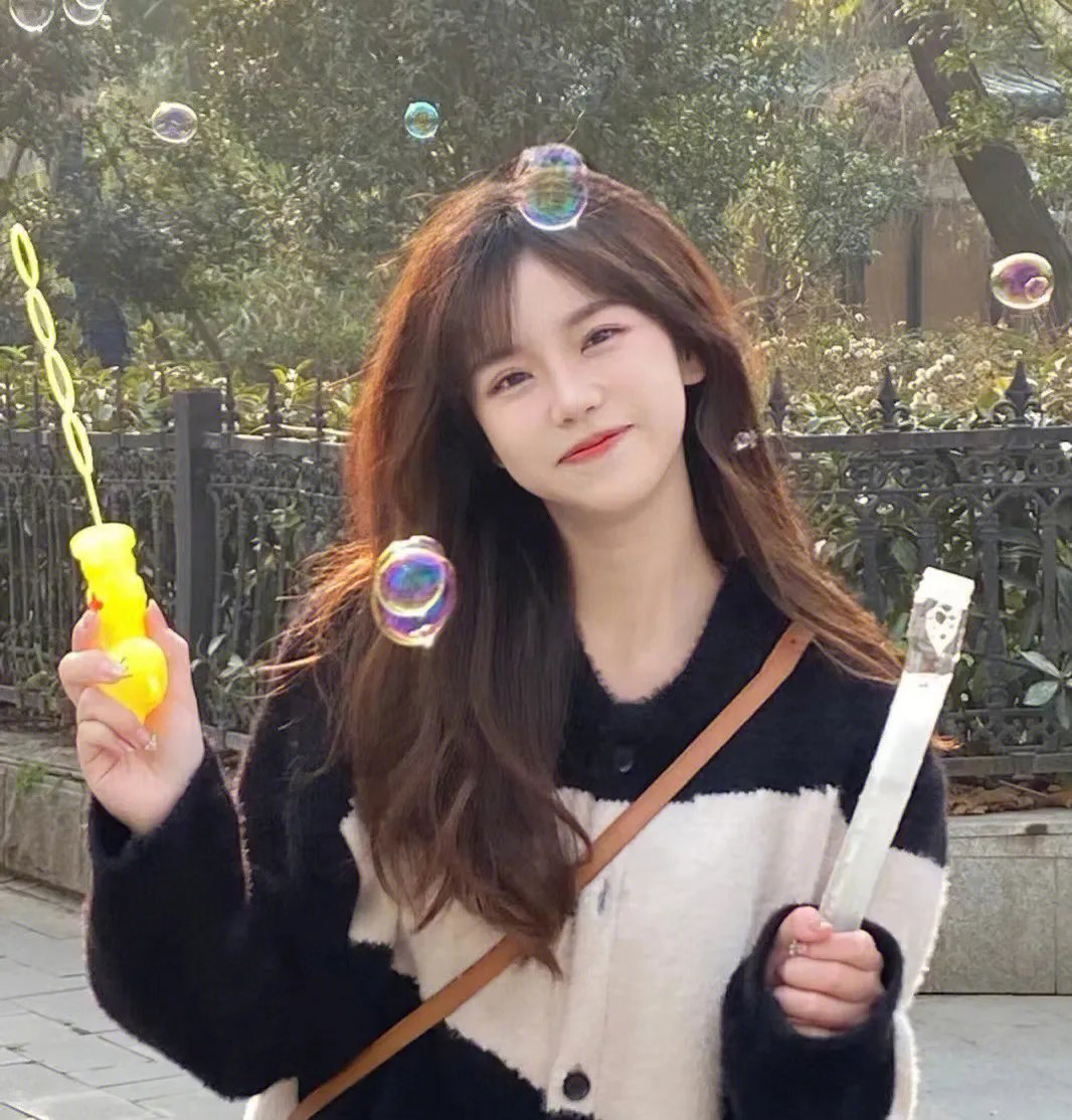 爱在心里口难开